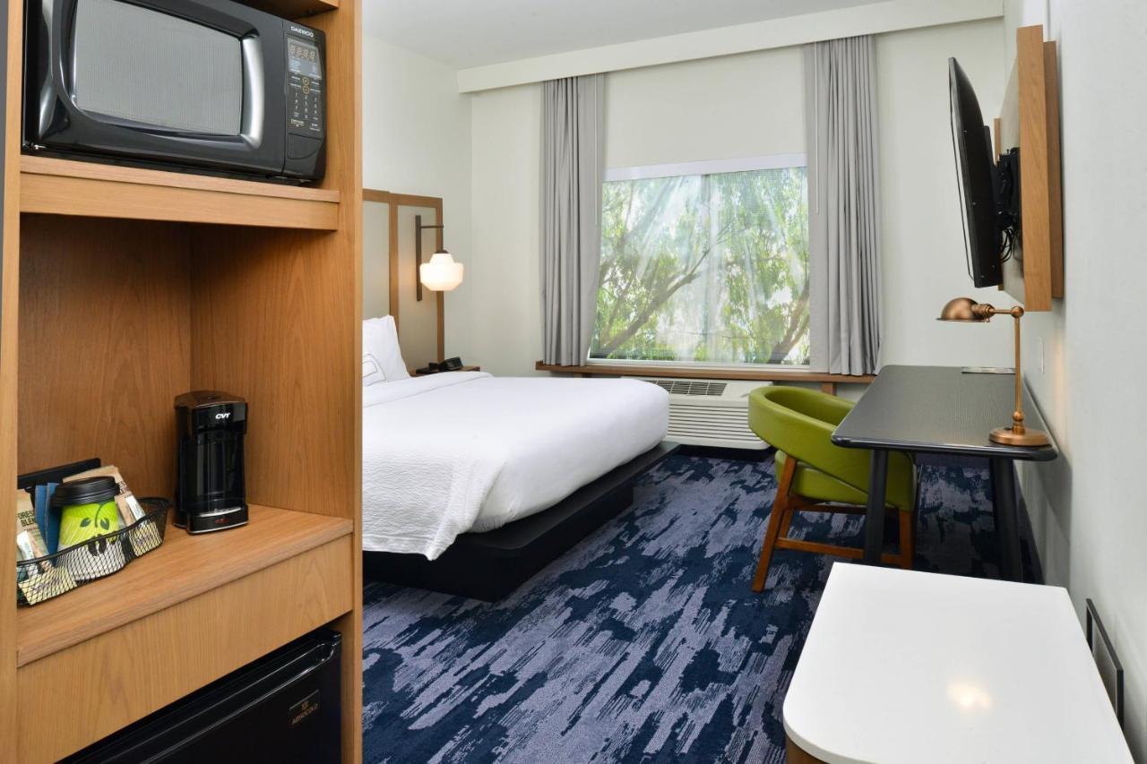 Fairfield Inn & Suites By Marriott Charlotte University Research Park Extérieur photo